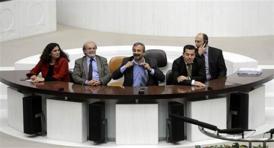 Mecliste bir garip açlık grevi - Resim: 4