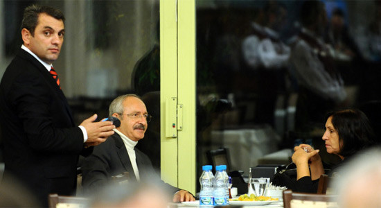 Kılıçdaroğlu balıkçıda stres attı - Resim: 2