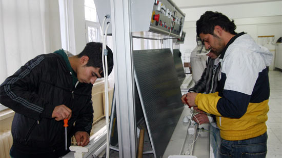 Sokakta kalan gençler hayata bağlandı - Resim: 2