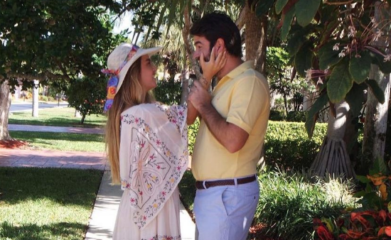 Aşkı için her şeyden vazgeçti! Sosyetik sevgilisiyle evleniyor - Resim: 1