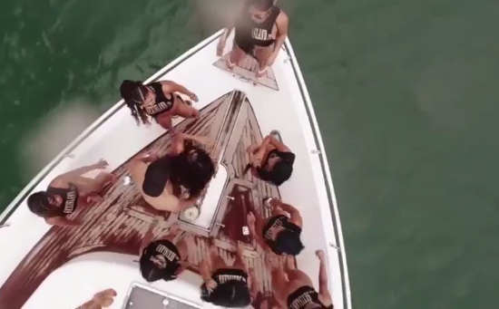 Bu nasıl olay! Cinsel ilişki vapurundan sonra bir de adasını yaptılar - Resim: 4