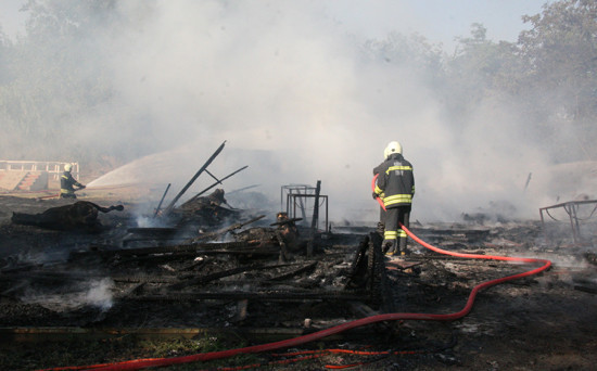 At çiftliğinde yangın! - Resim: 4