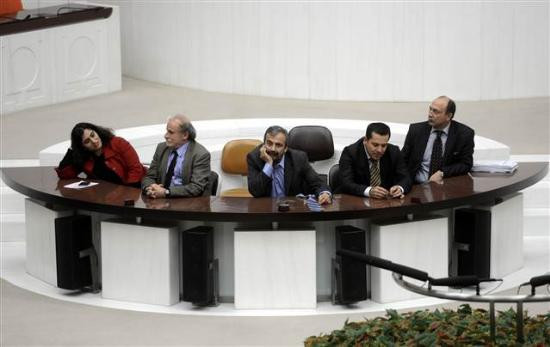 Mecliste bir garip açlık grevi - Resim: 3