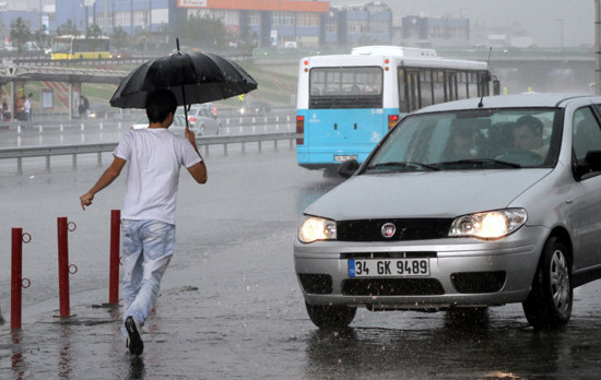 Kuvvetli yağış yurtta etkili oldu - Resim: 1