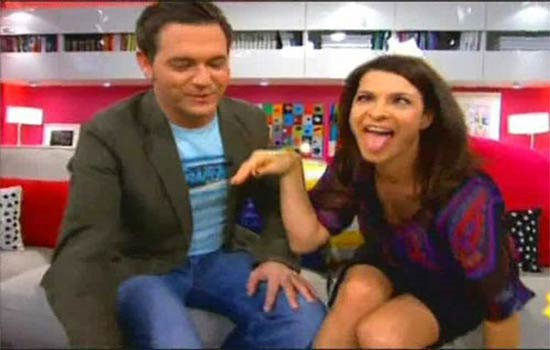 Canlı yayında böyle rezil oldular! - Resim: 2