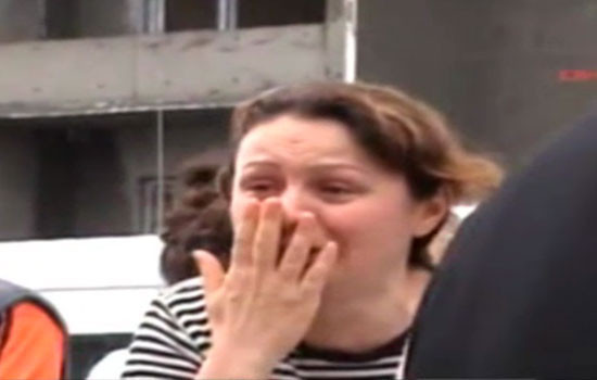 Bir annenin ölüme koştuğu an! - Resim: 1