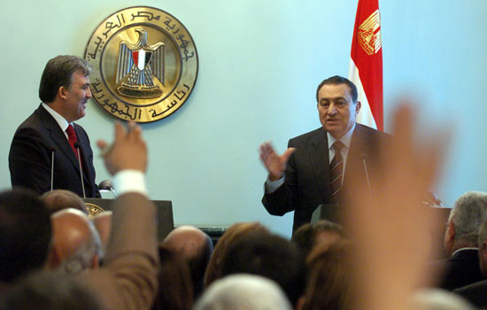 Gül Mübarek el ele - Resim: 2