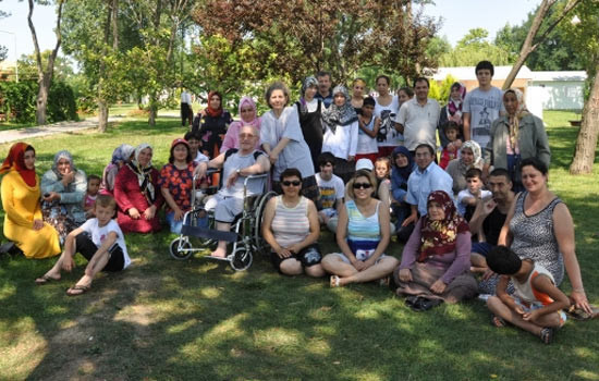 Engelliler aileleriyle Florya Kampı'nda - Resim: 1