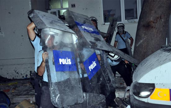 İnegöl'de tehlikeli gerginlik - Resim: 2