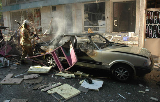 Karşıyaka savaş alanına döndü - Resim: 1