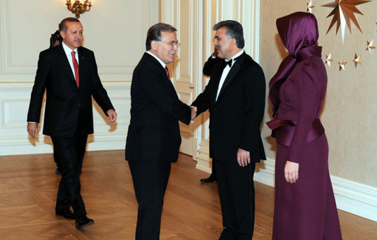 Tartışmalı resepsiyondan kareler - Resim: 2