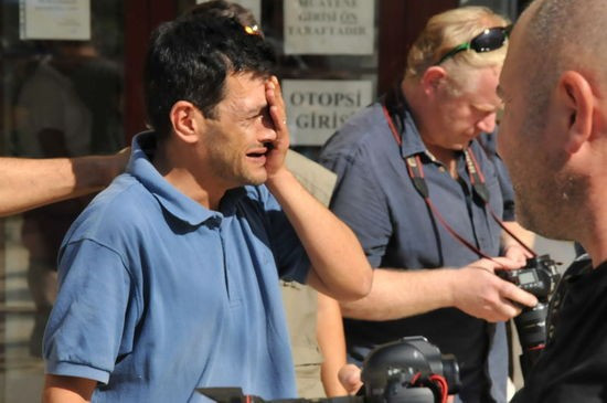 Davutoğlu Aylan Kurdi'nin babasına bakın ne vermiş! - Resim: 4