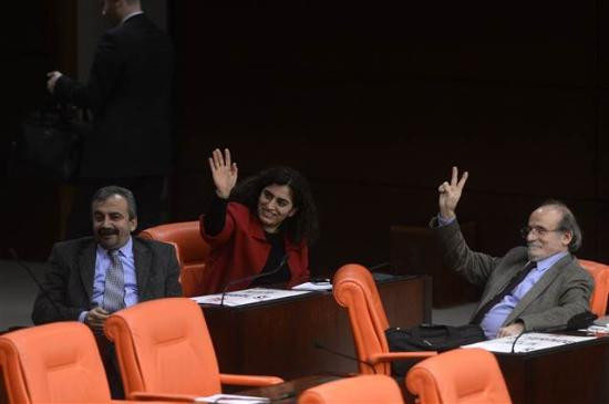 Mecliste bir garip açlık grevi - Resim: 1