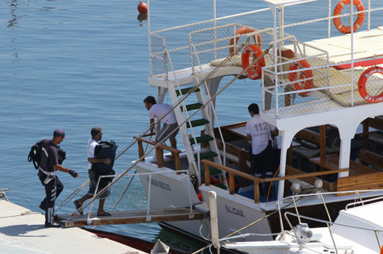 Mülteci teknesi battı! - Resim: 3