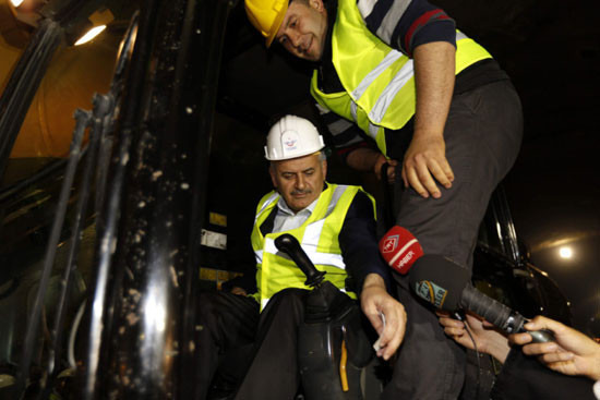 Binali Yıldırım darbeyi vurdu, ışık göründü! - Resim: 2