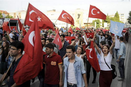 Türkiye bayrağına sahip çıktı! - Resim: 2