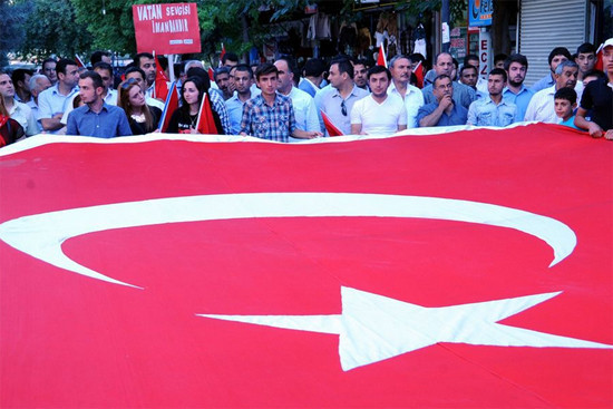 Türkiye bayrağına sahip çıktı! - Resim: 4