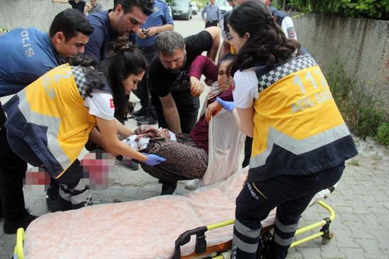 Babası annesini vurdu ambulansın peşinden ''anne'' diyerek koştu - Resim: 2