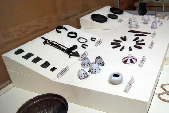 Kur'an'ı yırtıp kafaları parçalamışlar - Resim: 4