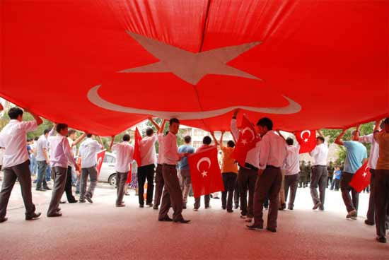 Şehit evlada son bakış - Resim: 2