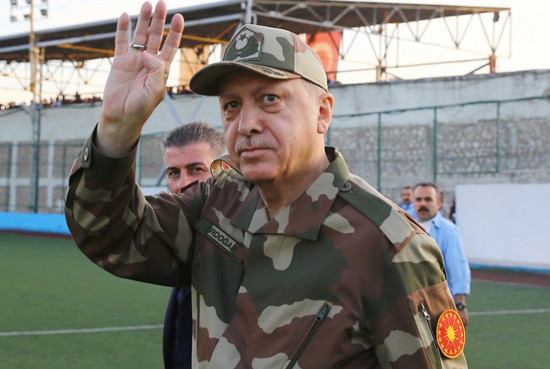 Erdoğan'ın kamuflajlı fotoğrafı o ülkede olay oldu! - Resim: 4