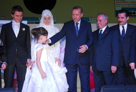 Bakan Çelik'in mutlu günü - Resim: 1