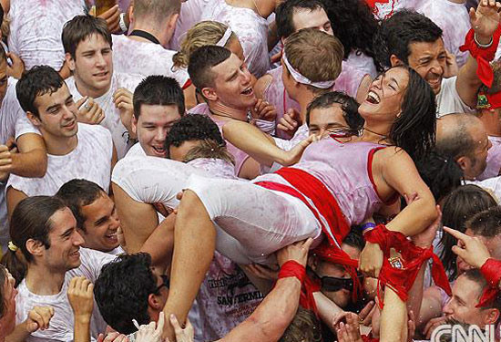 Dünyanın en çılgın festivali başladı  - Resim: 1