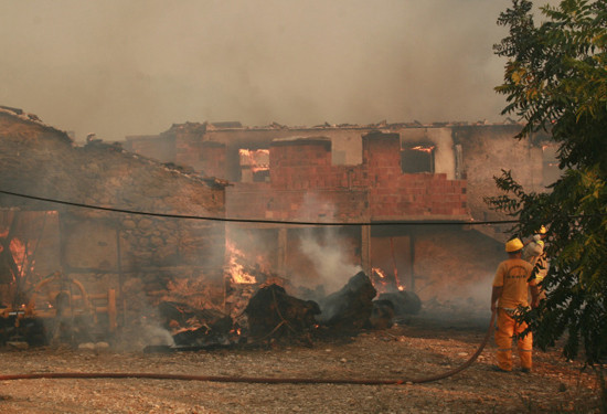 Antalya cayır cayır yanıyor - Resim: 2