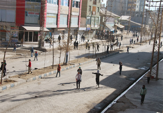 Yüksekova'da olaylar çıktı - Resim: 4