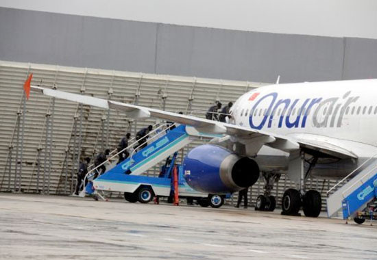 Havada bomba paniği! - Resim: 2