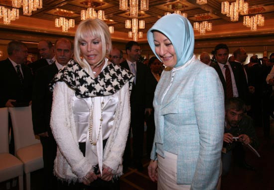 Engelli çocuk Hayrünnisa Gül'ü ağlattı - Resim: 4