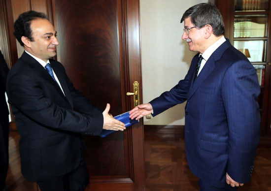 Davutoğlu'ndan Baydemir'e sıcak karşılama - Resim: 4