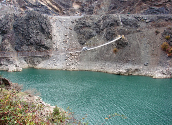 Kestirmeden ölüme meydan okuyorlar - Resim: 1