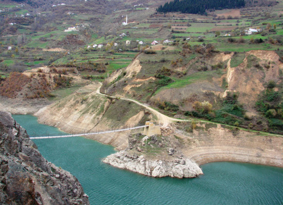 Kestirmeden ölüme meydan okuyorlar - Resim: 2