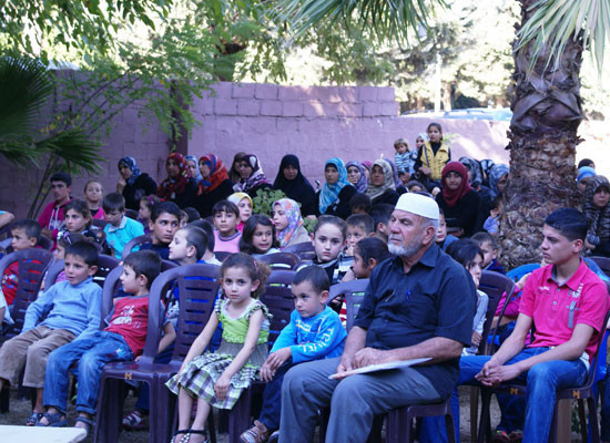 Suriyeli yetimlerin buruk sevinci - Resim: 3