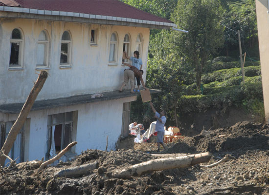 Sel gitti arkada felaketi kaldı - Resim: 4