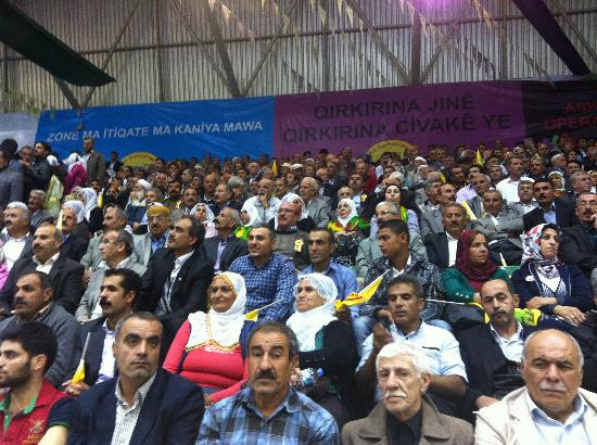 BDP kongresinde Atatürk'e büyük saygısızlık - Resim: 2