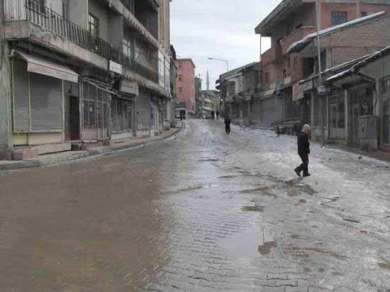 Hakkari sokakları savaş alanına döndü - Resim: 3