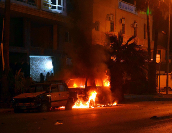 Mısır sokakları alev alev - Resim: 2