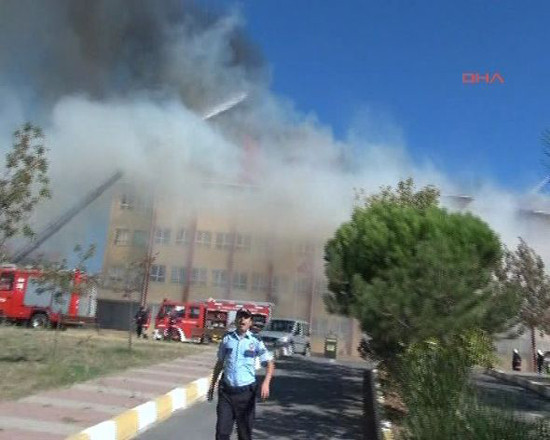 Kartal'daki yangından ilk görüntüler! - Resim: 3