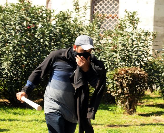 İstanbul Üniversitesi'nde maskeli ve sopalı saldırı - Resim: 3