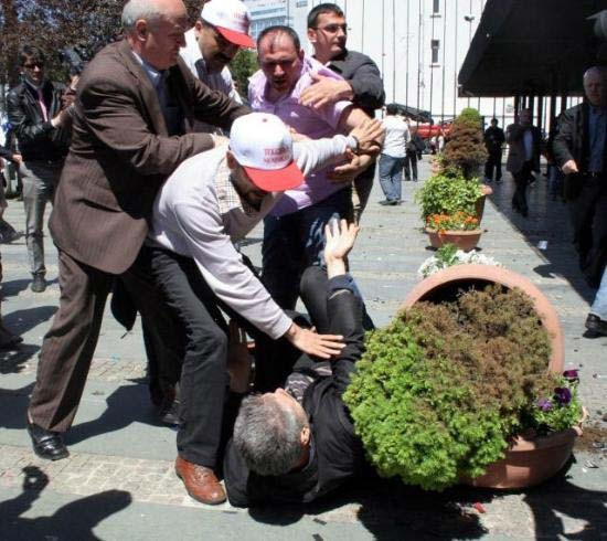 Türk-İş Başkanı böyle kaçtı - Resim: 4