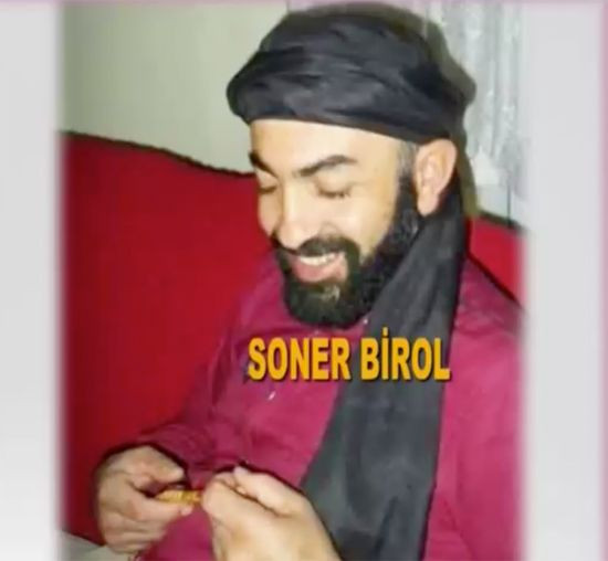 Esra Erol ATV'de şeyh denen Soner Birol'u tanıyamadı! Kadını boşatıp abisine almış - Resim: 1