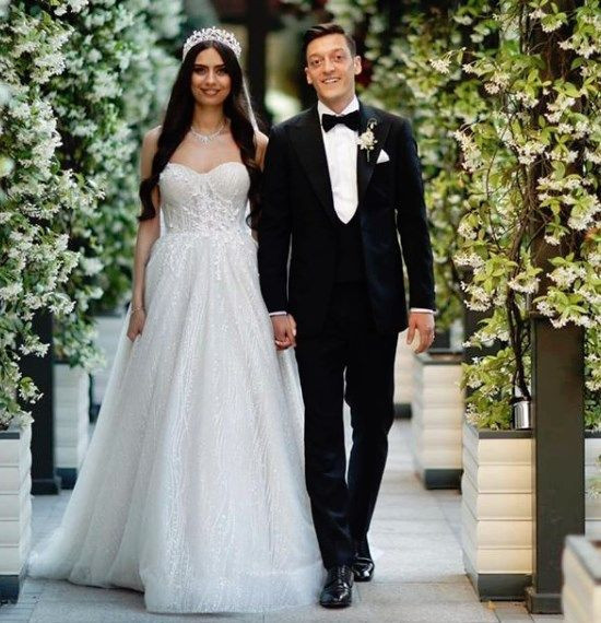 Mesut Özil'le evlenen Amine Gülşe'den dikkat çeken hamle - Resim: 2