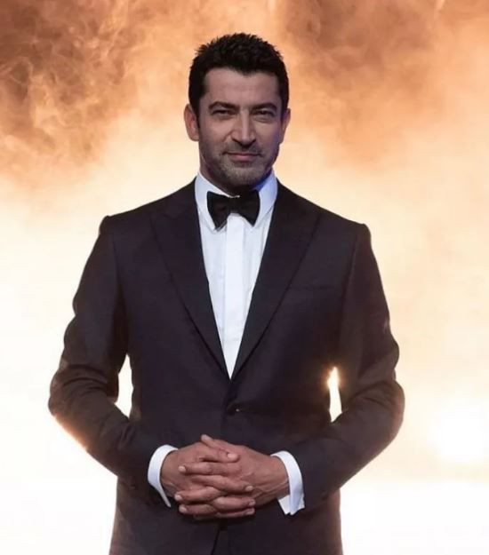 Bakalım bu hallerinden tanıyabilecek misiniz? İşte ünlülerin çocuklukları... - Resim: 3