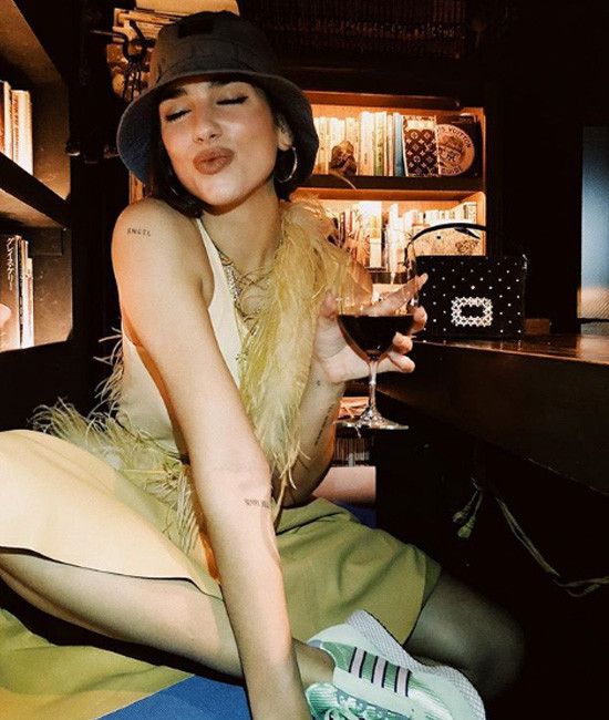 Dua Lipa'dan Şampiyonlar Ligi sürprizi!  - Resim: 3