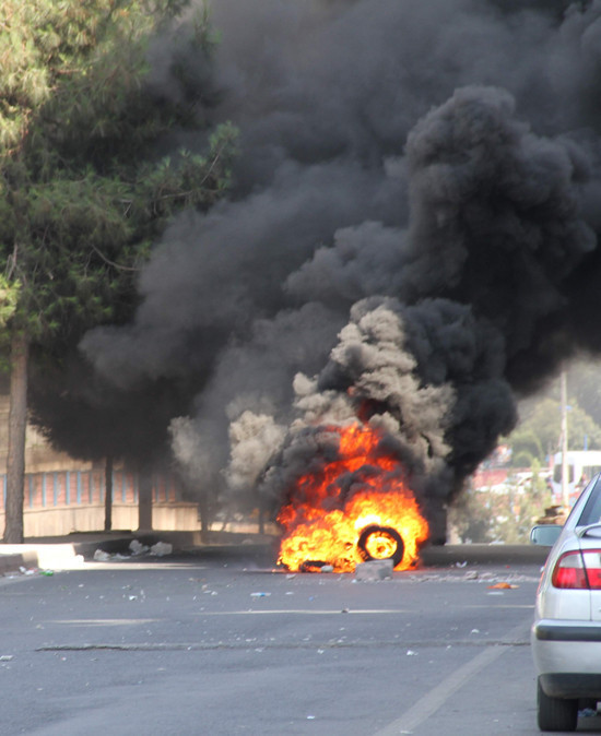 Diyarbakır'da ortalık karıştı - Resim: 4
