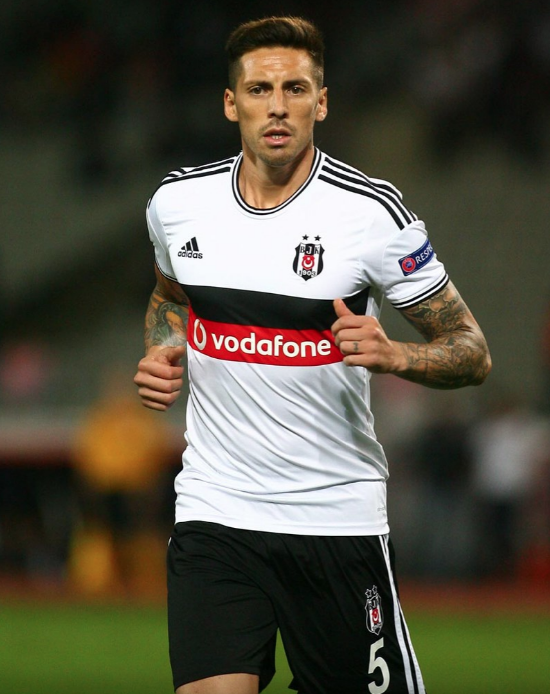 Fenerbahçe'den Jose Sosa bombası! 2 yıllık anlaşmaya varıldı - Resim: 0