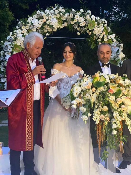 İsmail Saymaz evlendi eşi Şeyda Sayar kimdir bakın ne iş yapıyor - Resim: 4
