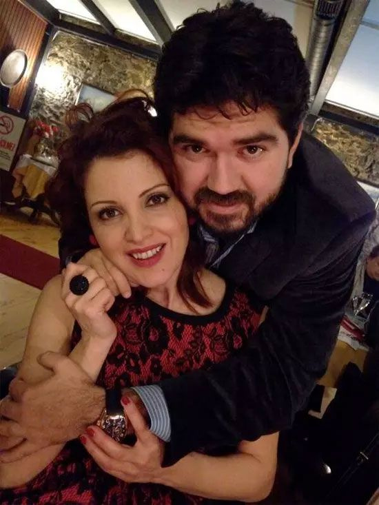 Nagehan Alçı ile Rasim Ozan Kütahyalı boşanıyor! Davayı Nagehan Alçı açtı ikisi de suskun - Resim: 2